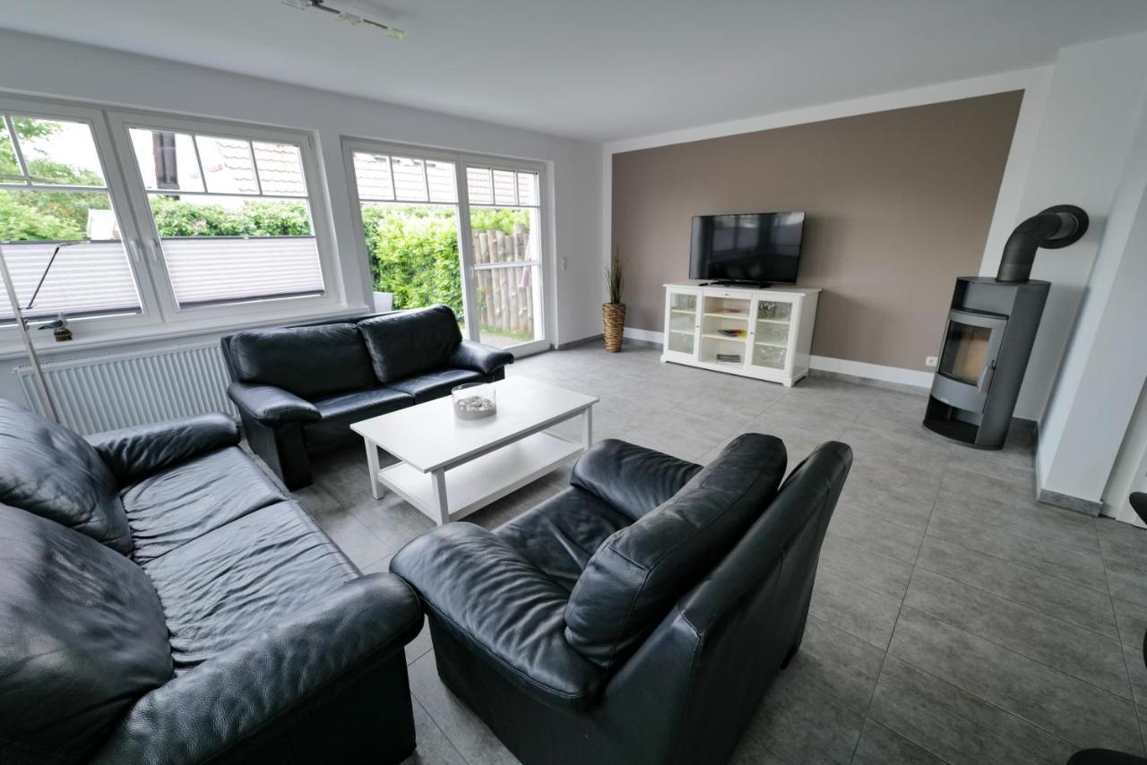 Ostseelagune Zingst, Exklusive Dhh, Strandnah, Sauna, Kamin, 3 Sz, 2 Baeder, Glasfaser, Haustierfrei, Garten Mit Suedterrasse, E-Ladesaeule, 2 Stellplaetze, Strandkorb, Fahrradschuppen, Waschmaschine, Trockner, Nichtraucher Exterior foto